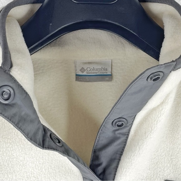 COLUMBIA Women’s Cream and Grey Synthetic Fleece Pullover 1/2 Buttons Size M - Picture 5 of 7
